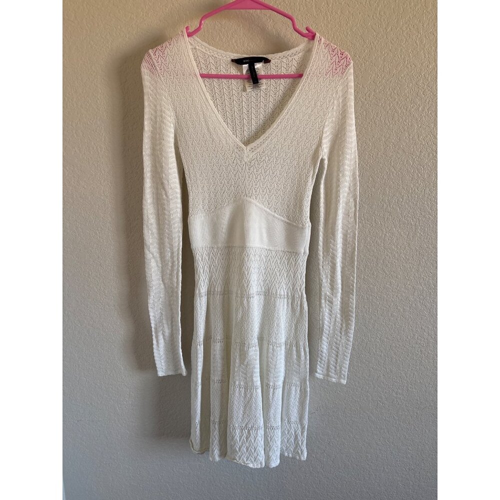 BCBG Maxazria White Long Sleeve V Neck Summer Lace Dress Cover Up